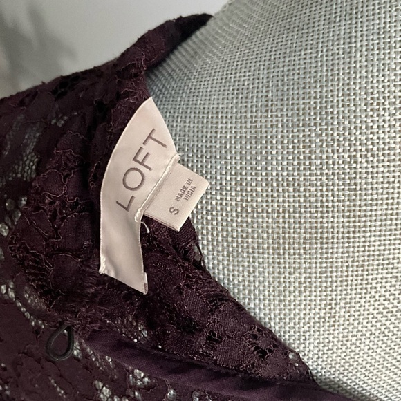Loft Long Sleeved Burgundy Lace & Ribbons Top Size Small - Picture 5 of 8